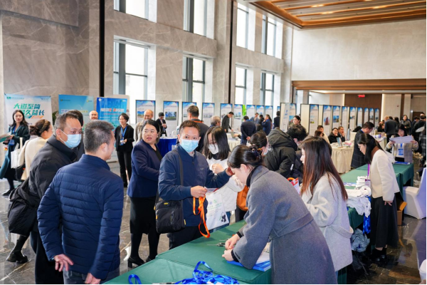 1764062425129395.png image.png